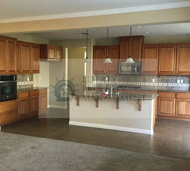 4242 Arthur Mace Dr — Photo 2