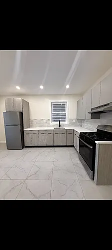 349 Walnut St #1R Photo 1