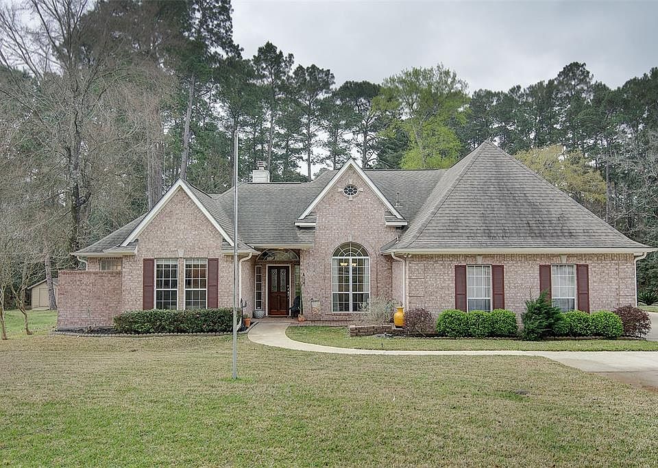 Beautiful 1 story home on .80 acres