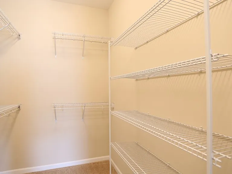 Grandview Village Apartments — Photo 24