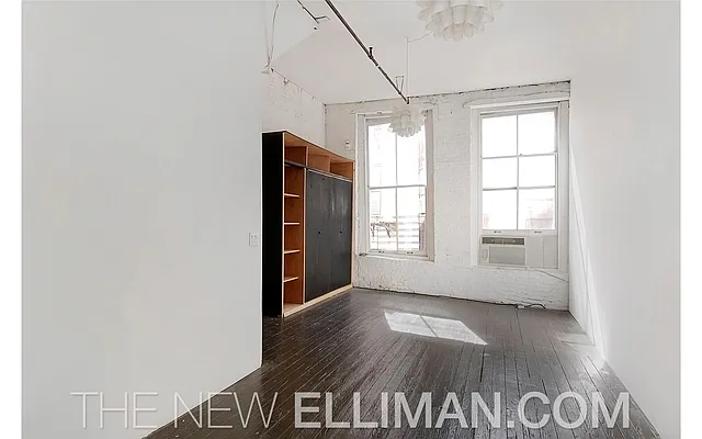 Rented by Douglas Elliman | media 27