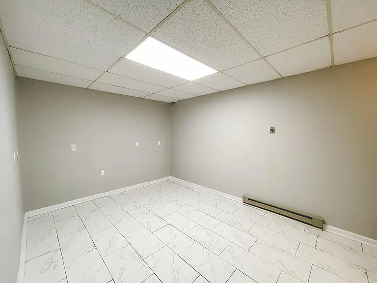 2021 Hunters Cove Dr — Photo 12