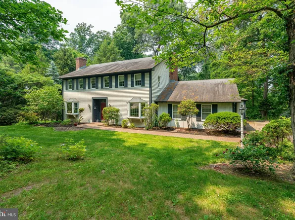21 Timber Ln, New Cumberland, PA 17070