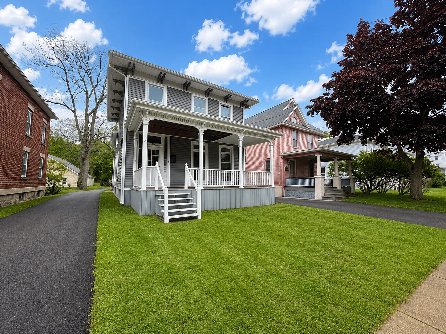 6 bed, 2510 sqft, $2,400 — Photo 1