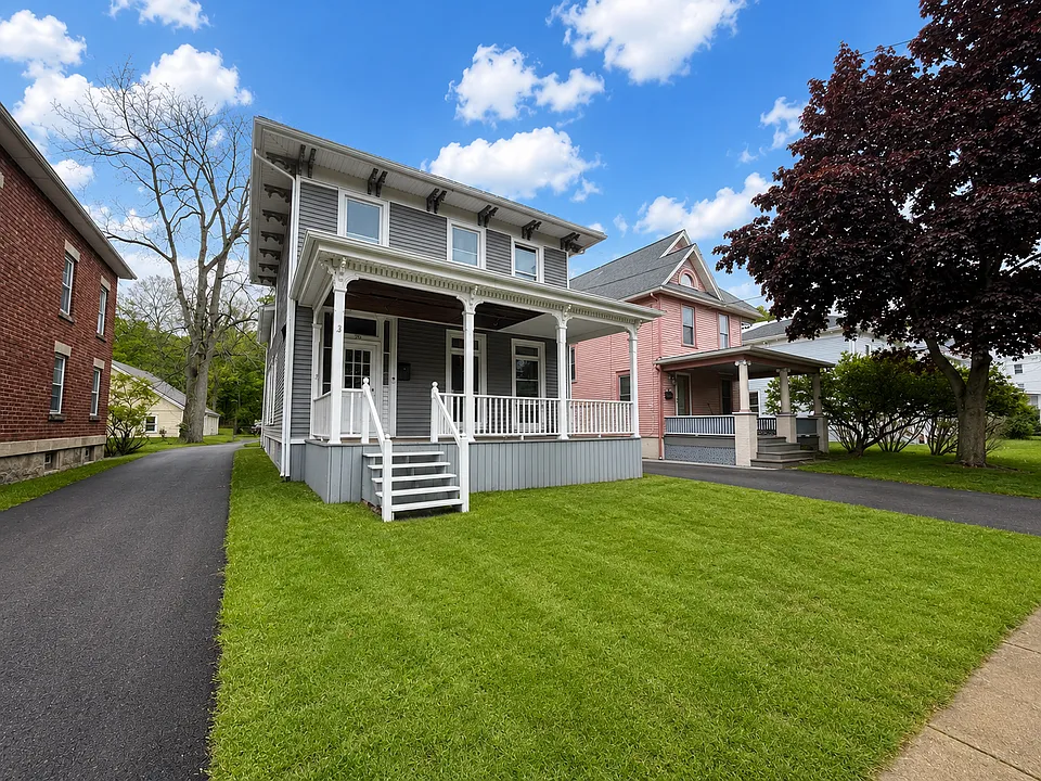 29 White St