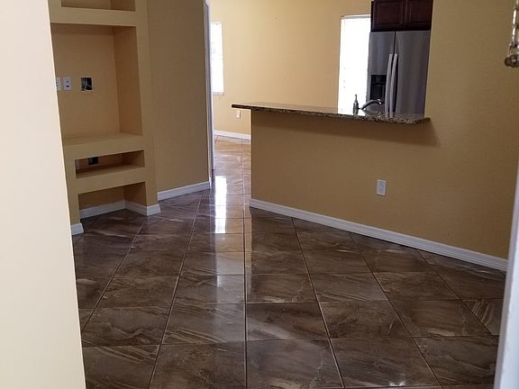 4th image of 4713 4th Ave E