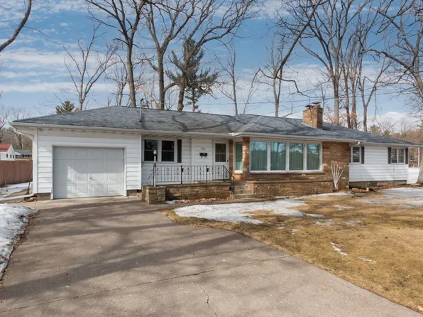 1541 Wis River Dr, Port Edwards, WI 54469
