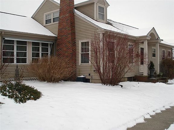 3rd image of 134 Knollwood Ave