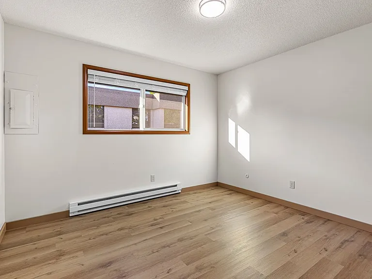 2947 SE Washington St — Photo 13