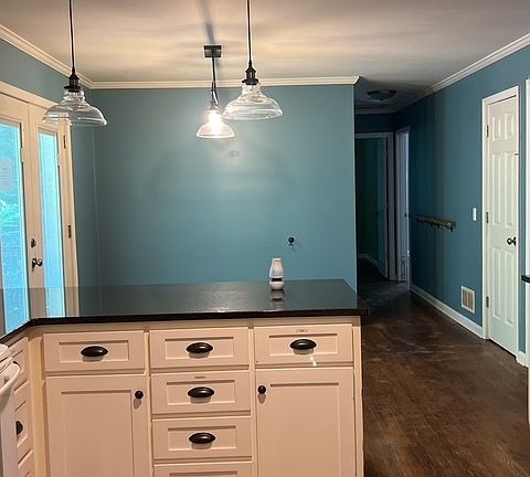 2nd image of 57 Leigh St