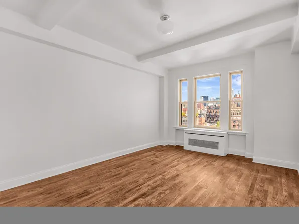 24 Fifth Avenue image 1 of 14