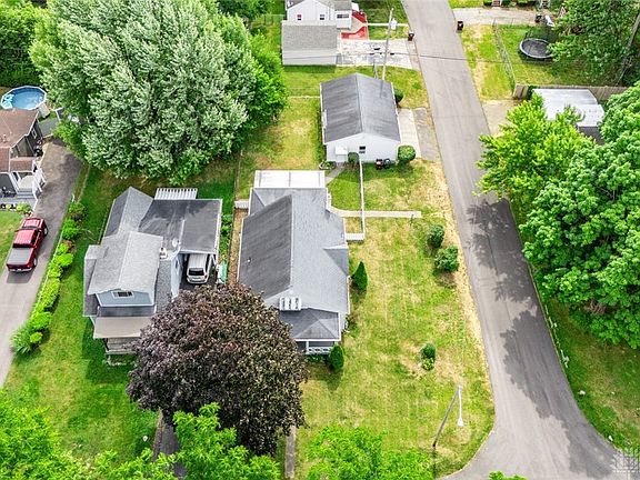 4th image of 1544 Barney Ave