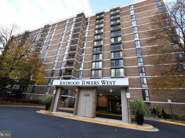 2300 Pimmit Dr APT 1405, Falls Church, VA 22043