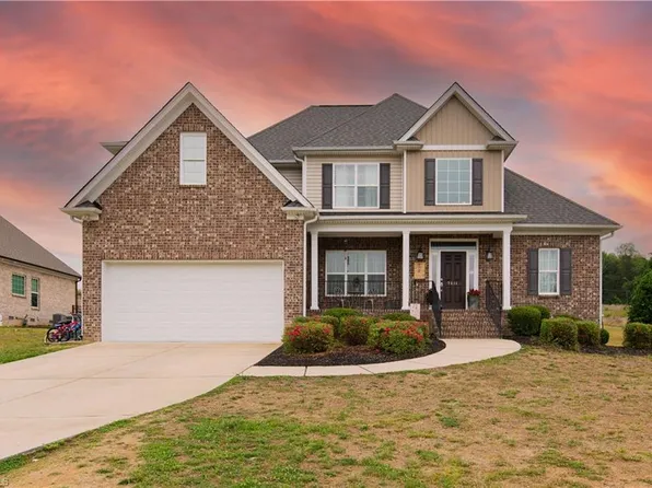 7614 Sir William Dr, Kernersville, NC 27284