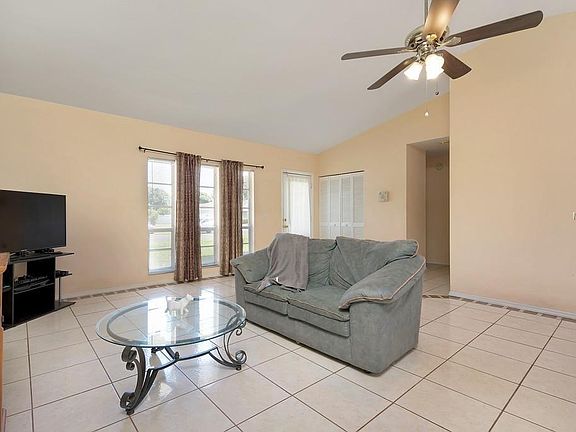 4th image of 494 Elkwood Ct