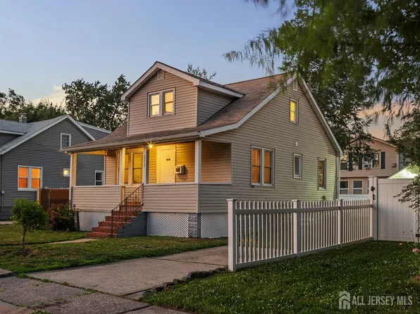 212 University Ave, Metuchen, NJ 08840