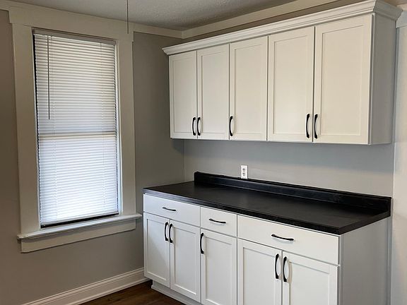 5th image of 90 E Neff Ave