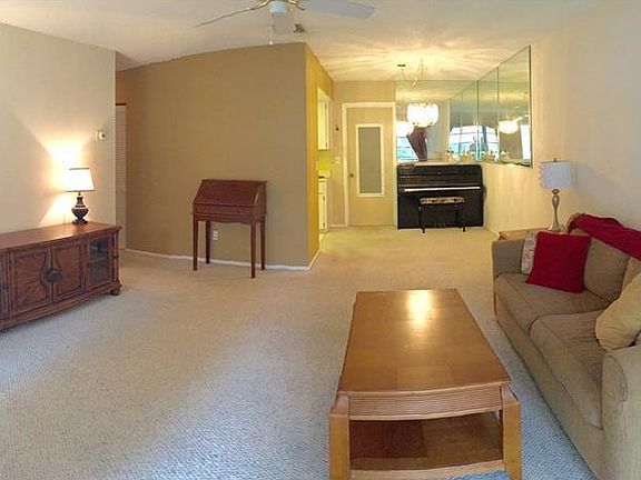 5th image of 2100 Shelly Dr APT A
