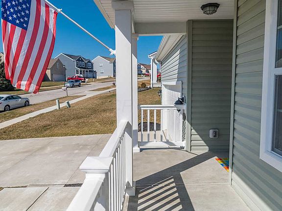 4th image of 2323 Pine Crest Dr