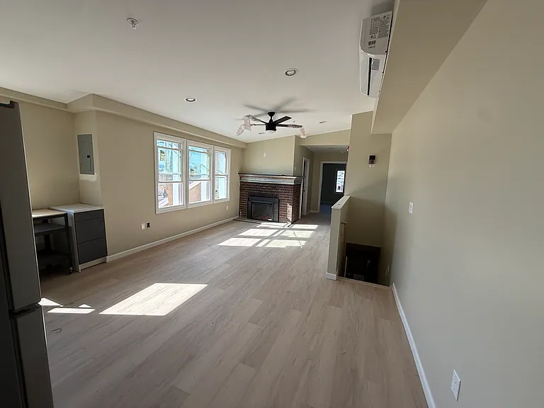 1015 Lancaster Ave #3A — Photo 2