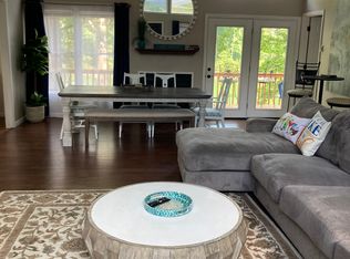 501 Whisperway Rd, Moneta, VA 24121