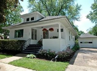 641 Park St, Elgin, IL 60120