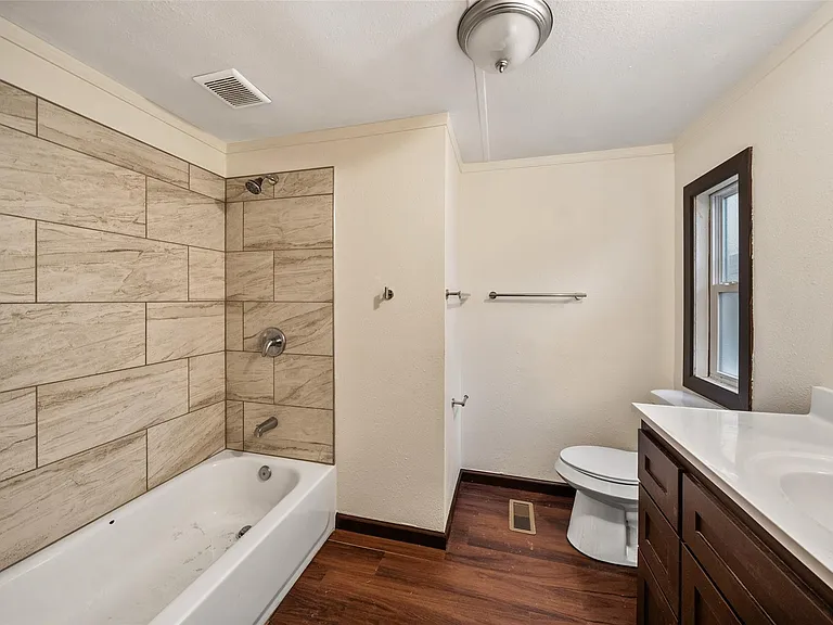 110 Charlies Ln — Photo 8