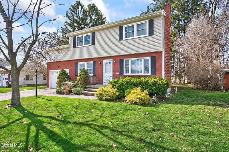2nd image of 25 Alfred Drive