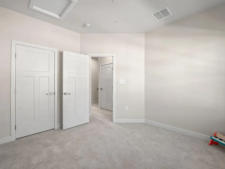 9019 Belinda Blvd — Photo 17