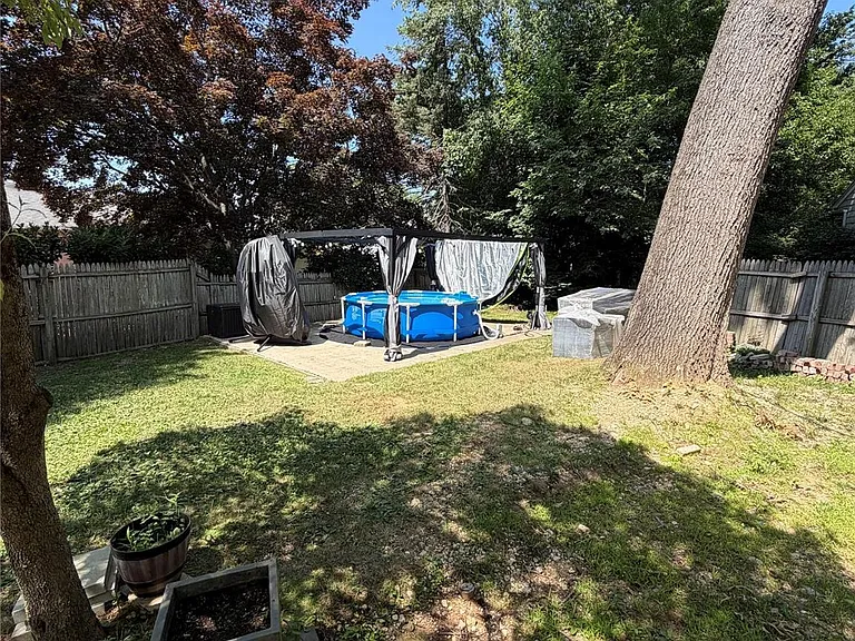 6 Raphael St — Photo 3