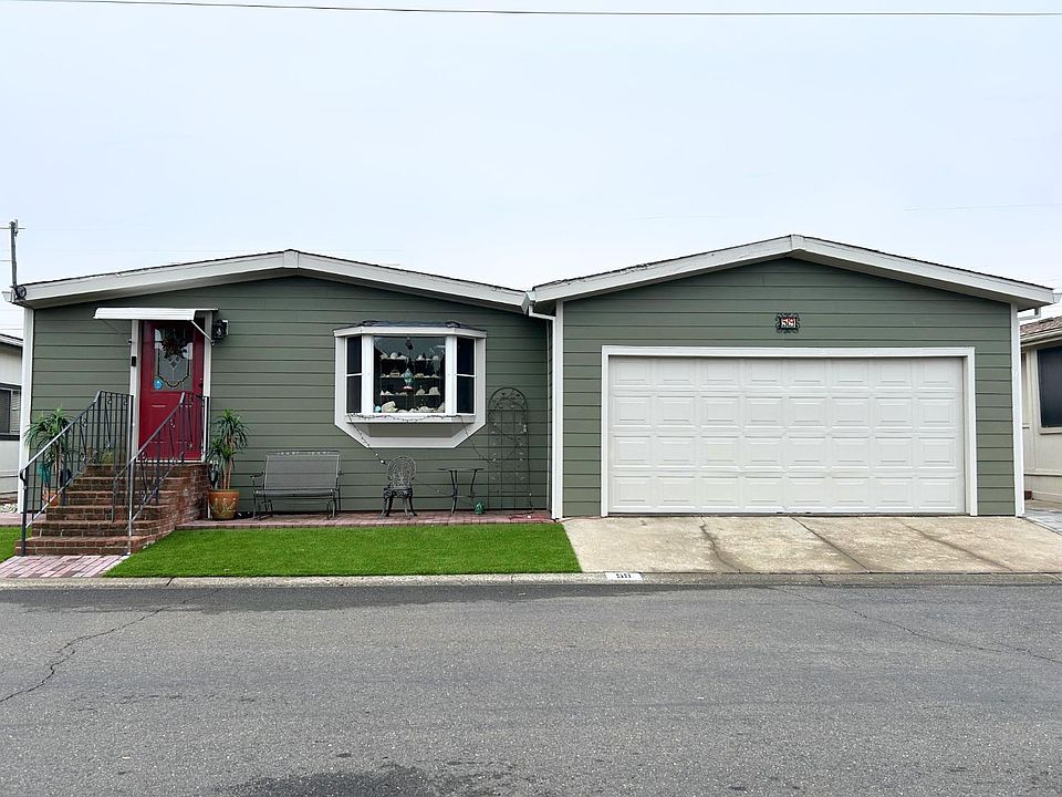 1st image of 59 Hancock Dr