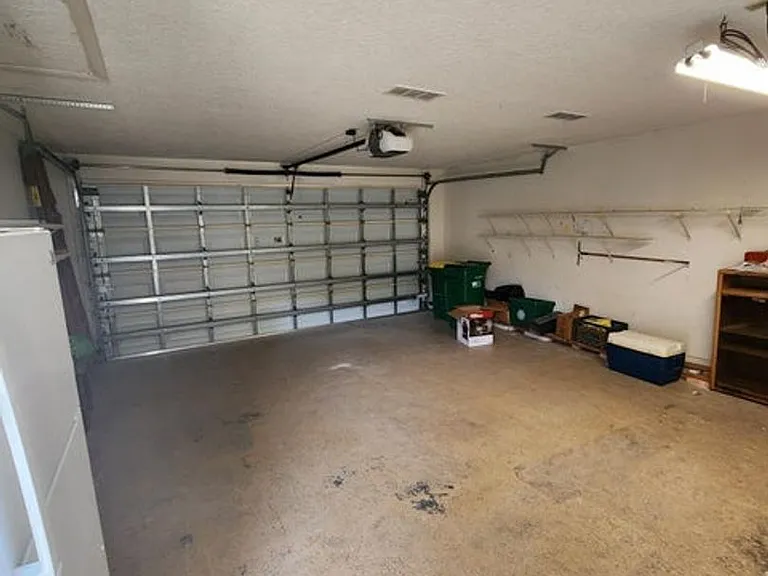 304 Wilson Ave — Photo 5