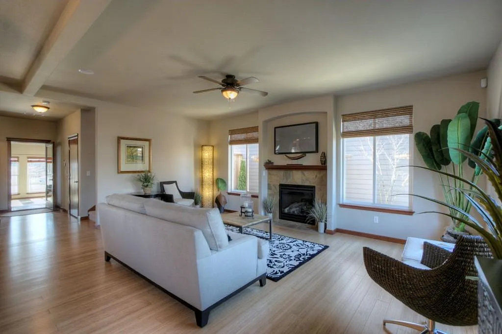 4650 Natalee Dr SE photo 1
