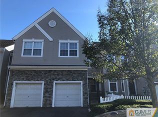 304 Dahlia Cir, Dayton, NJ