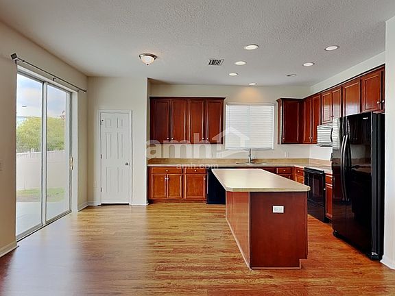 4th image of 19554 Timberbluff Dr