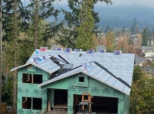 3368 River Heights Dr, Springfield, OR 97477