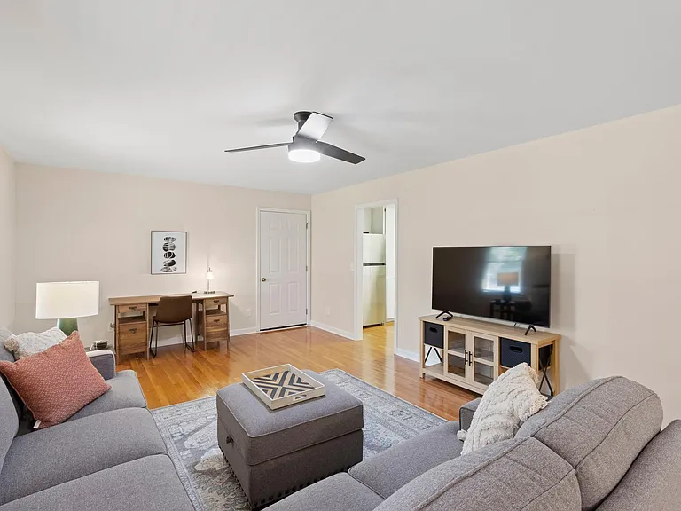 114 Fisher Dr — Photo 19