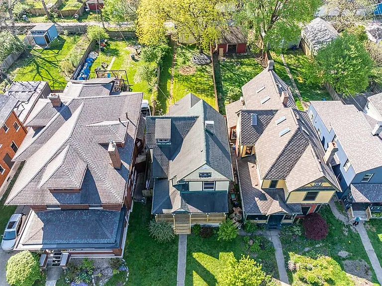 320 Park Dr — Photo 42