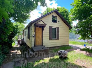 920 1/2 E 5th St, Duluth, MN 55805