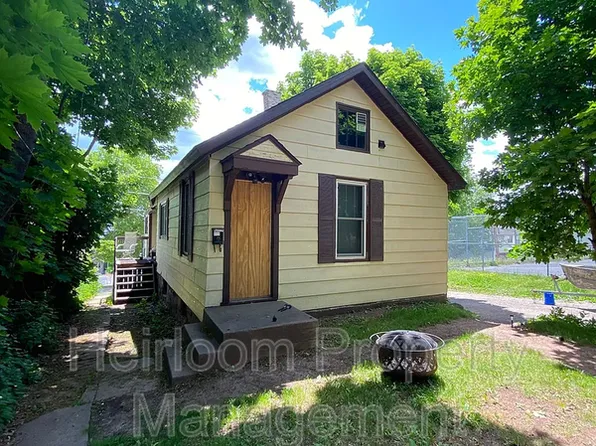 920 1/2 E 5th St, Duluth, MN 55805