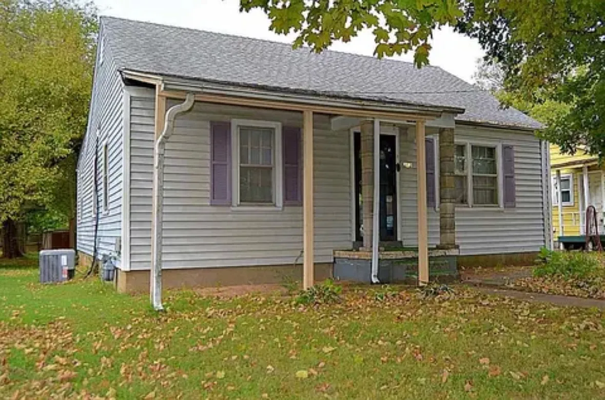 3 bed, 1178 sqft, $1,100 — Photo 1