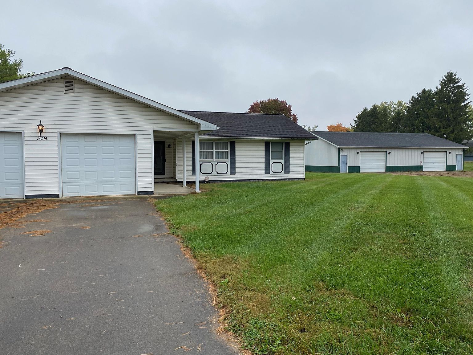 309 Sumpter Ave Circleville Oh 43113 Mls 220037141 Zillow