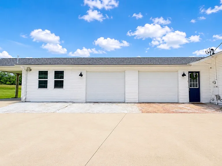 876 W Point Rd — Photo 26