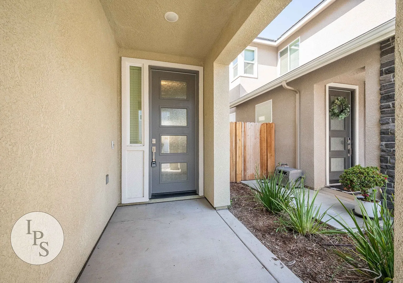 Newer Clovis 2-Story Home, 3BR + Den / 2.5BA, Built 2020 - Lots of Amenities! — Photo 3
