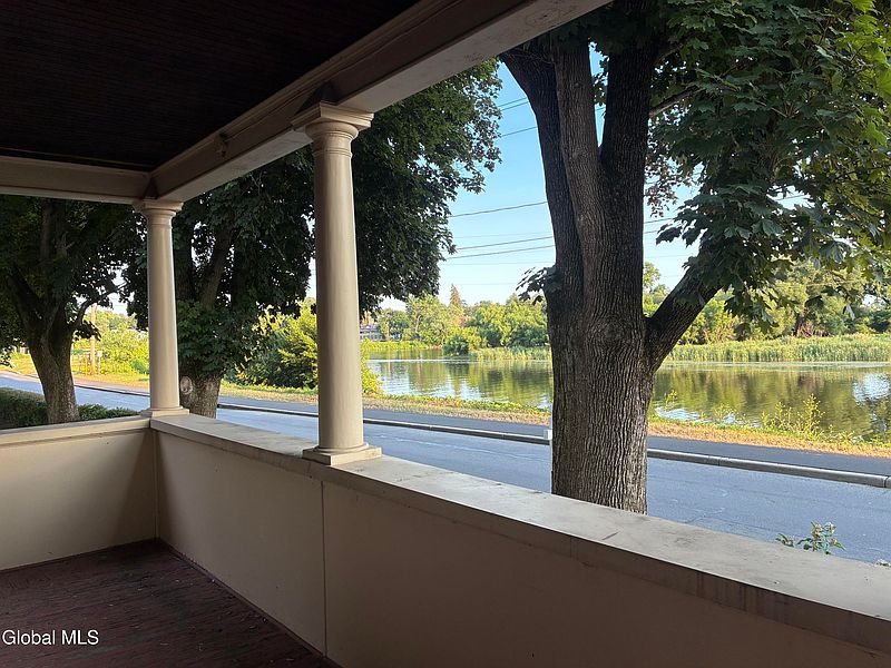 3rd image of 8 Schonowee Avenue