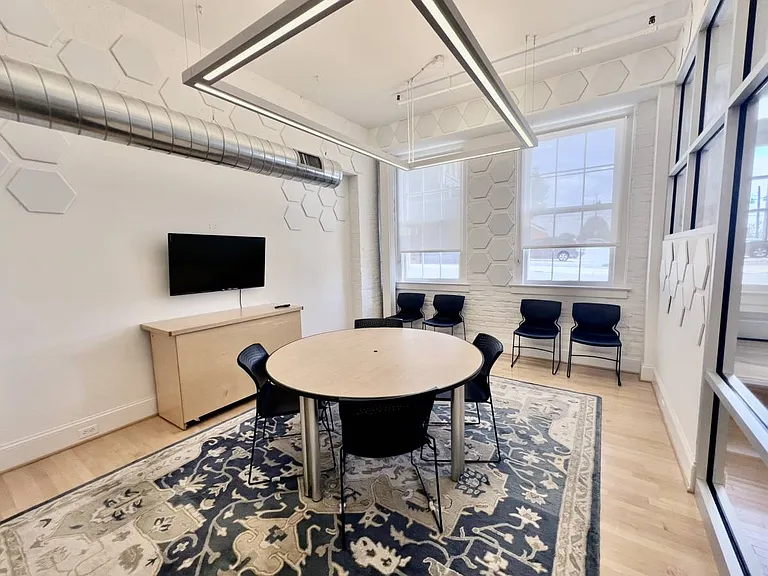 609 Market St E #107 — Photo 6