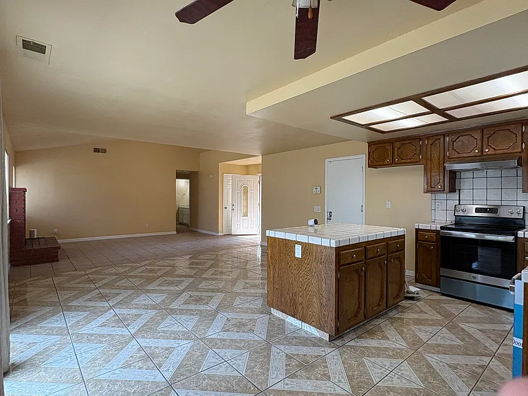 4220 W Corona Ave — Photo 5