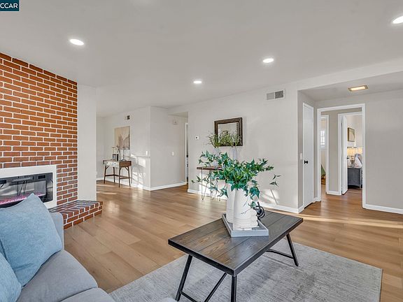 5th image of 7472 Blue Fox Way