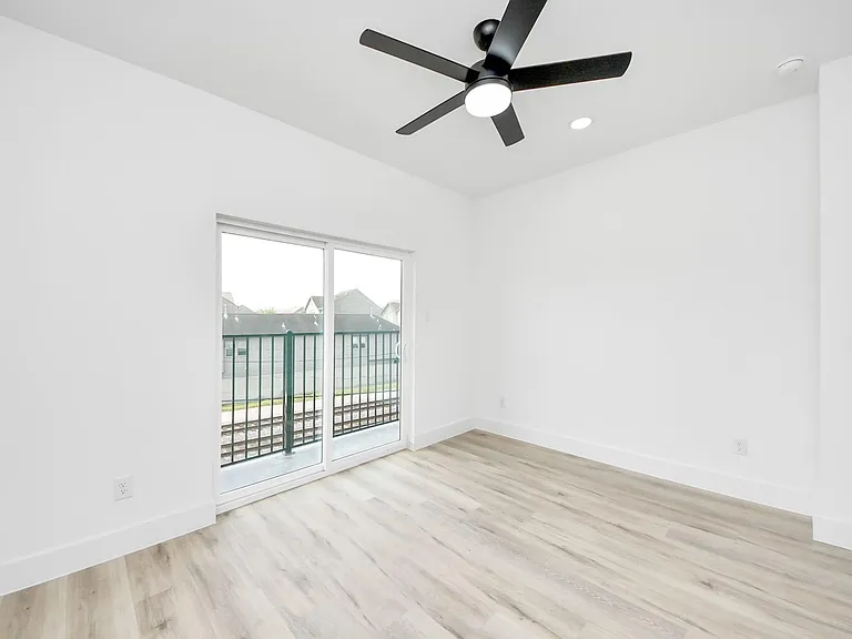 4410 Allen St #A — Photo 18