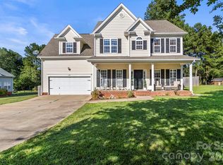 135 Painted Bunting Dr, Troutman, NC 28166